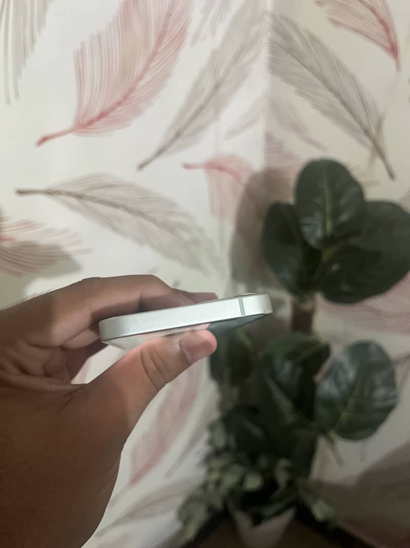 Apple iPhone 12 mini 2