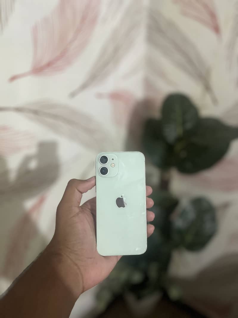 Apple iPhone 12 mini 6