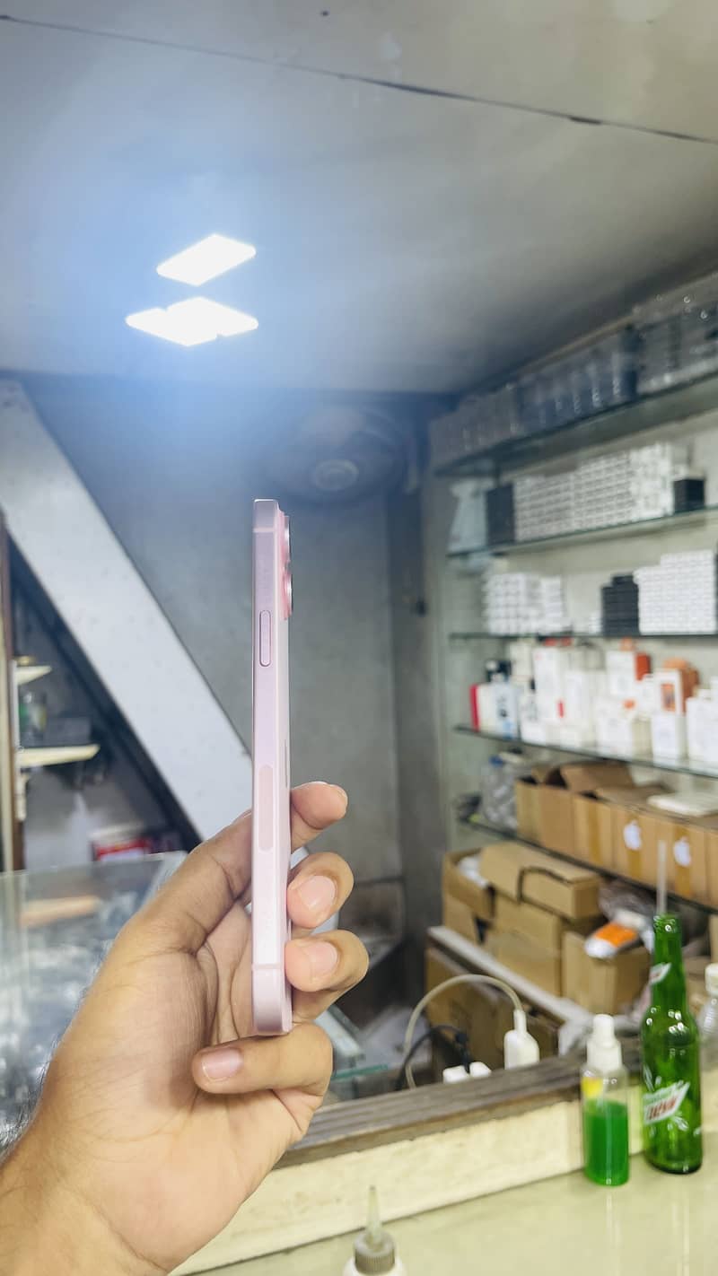 Apple iPhone 15 plus 2