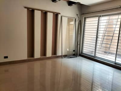 HOT LOCTION TEN MARLA HOUSE AVAILABLE FOR RENT IN DHA PHASE 5 ,
