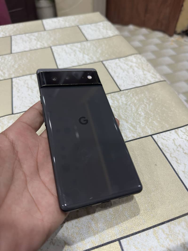 Google Pixel 6 4