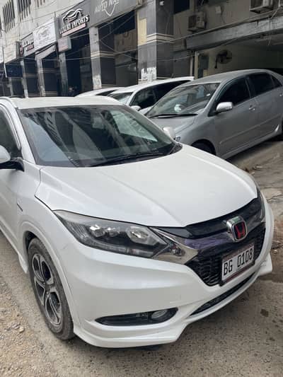 Honda Vezel 2015 Z Sensing Top of the line
