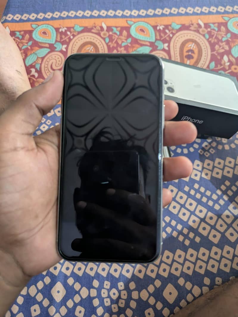 Apple iPhone 11 Pro 1