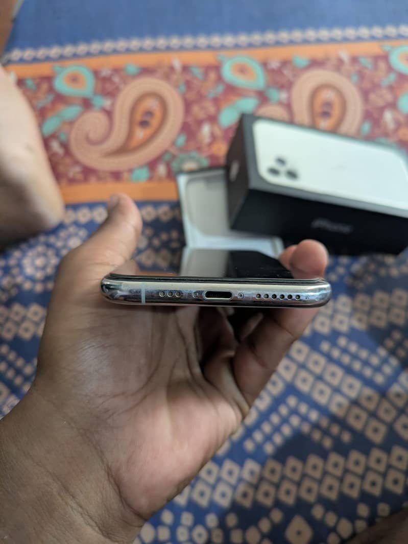 Apple iPhone 11 Pro 3