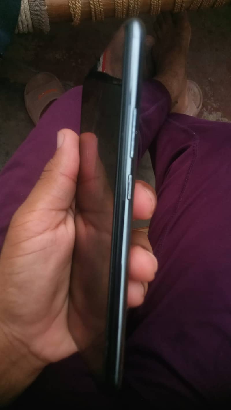 V20 8+128 2