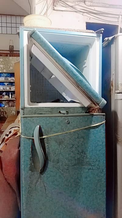 i want to sell refrigerator