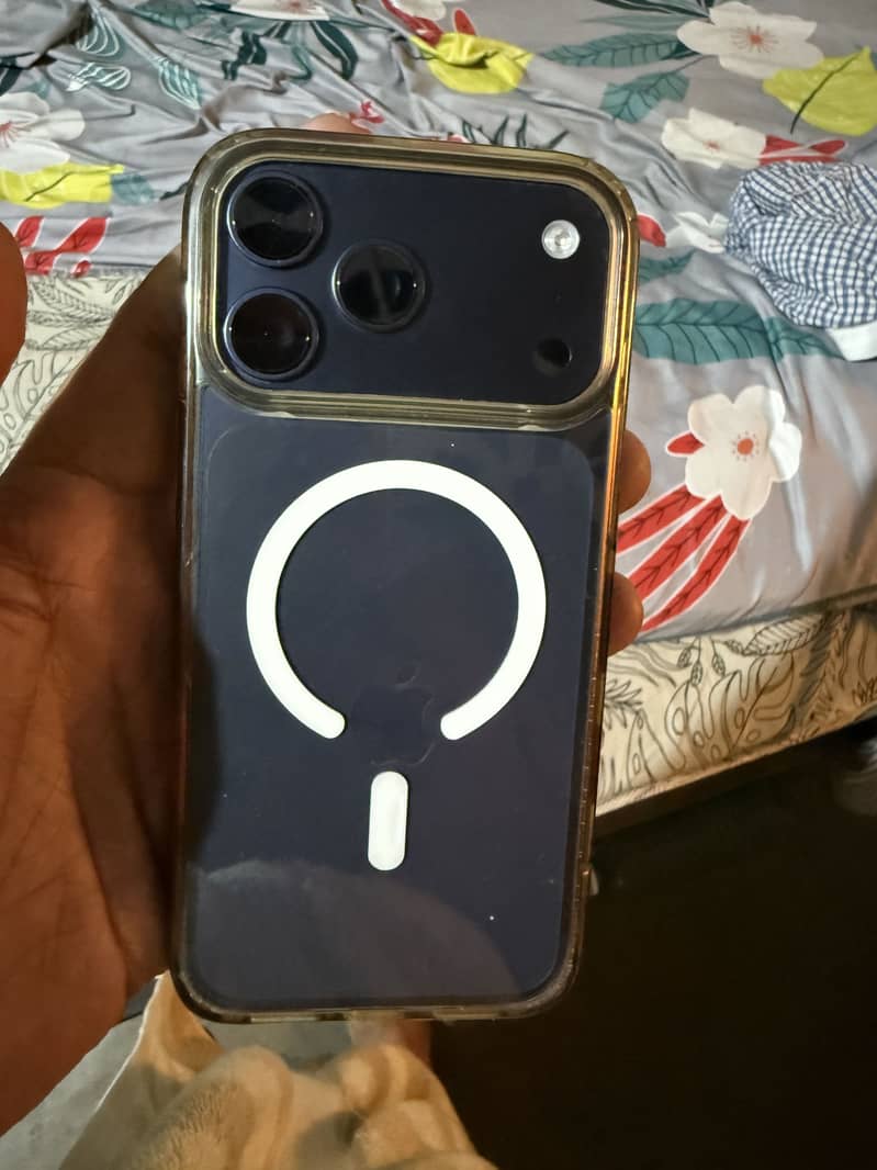 Apple iPhone 17 Pro Max 3