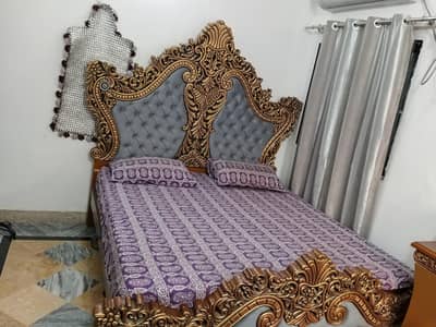 selling bed dressing and side tables
