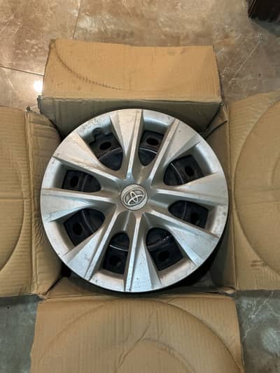 TOYOTA CROLLA GLI/XLI RIMS WITH WHEEL CUPS BRAND NEW CONDITION FORSALE