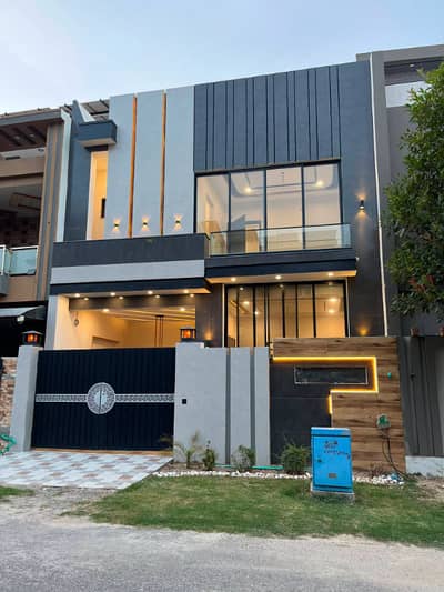 5 Marla Luxury House For Rent In Sector D Sector E Bahria Town Lahore