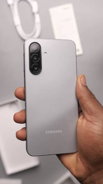 Samsung Mobile A17 non pta 8 256