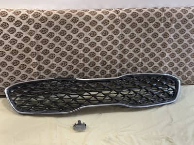 KIA SPORTAGE 2023-24 FRONT GRILL BRAND NEW JUST MINORE DAMAGE