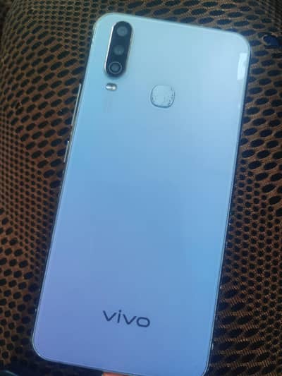 Vivo Y17