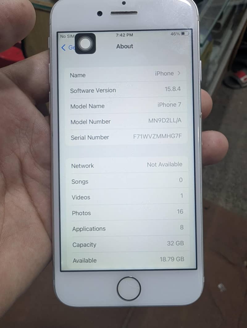 Apple iPhone 7 2