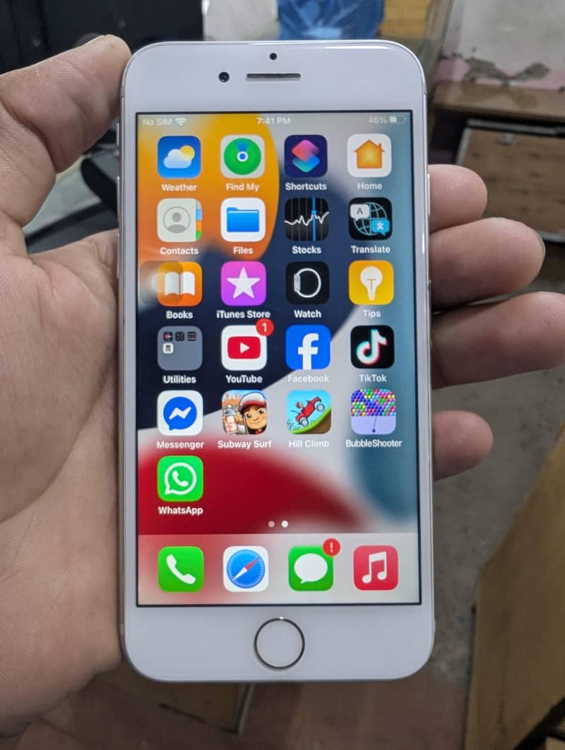 Apple iPhone 7 4