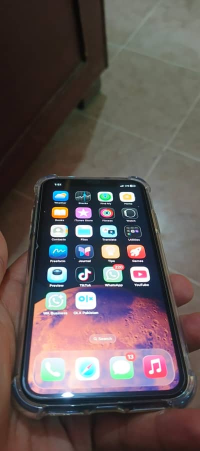 Apple iPhone 11