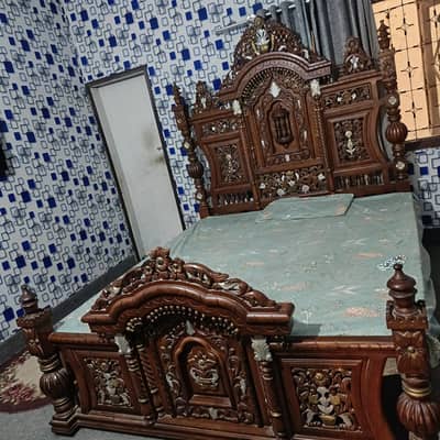 Bed set ava for sale