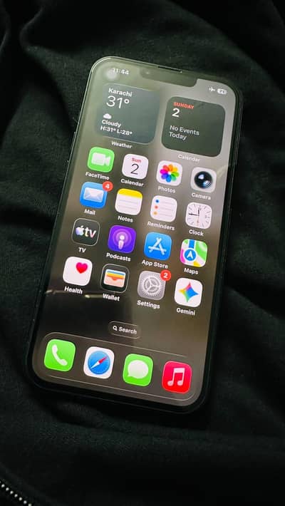 Apple iPhone 13