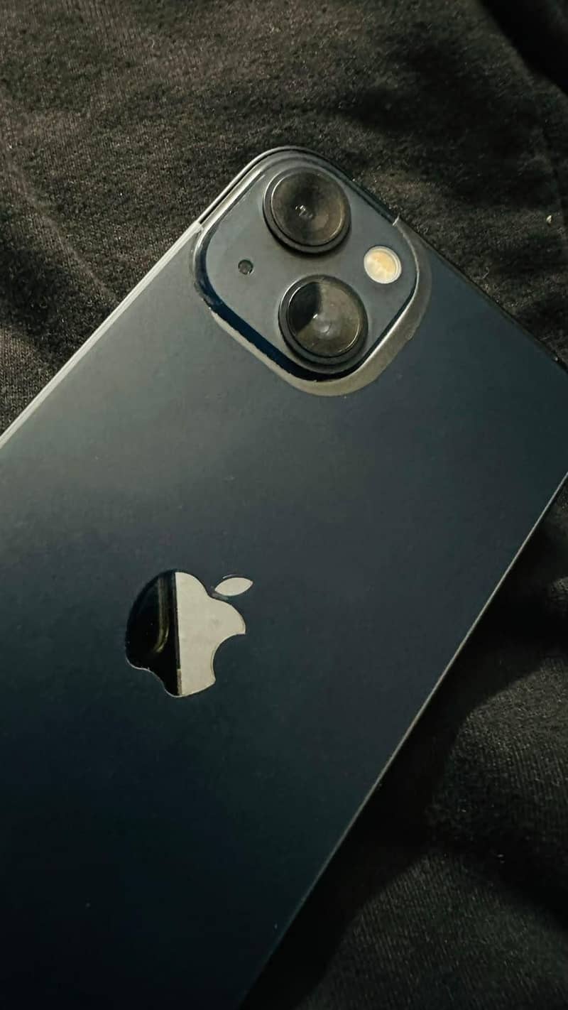 Apple iPhone 13 4