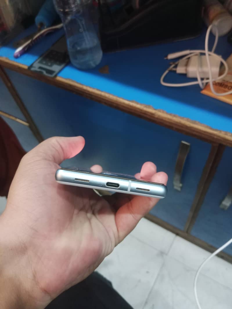 Google Pixel 7a 1