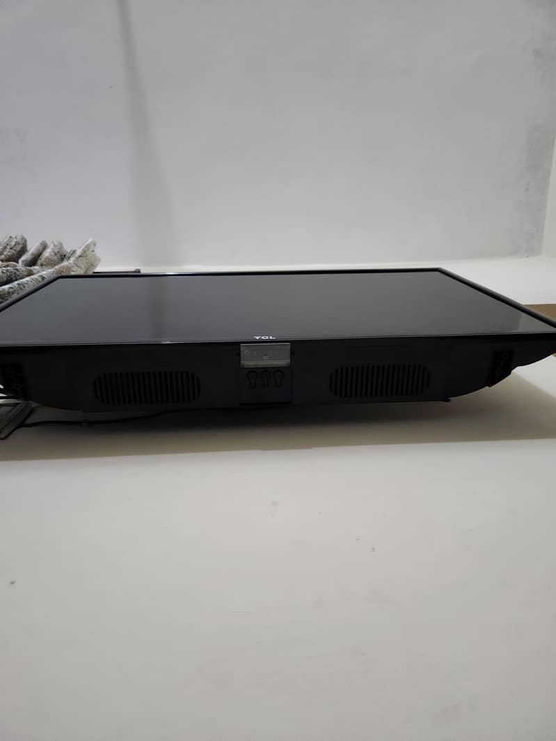 TCL LED cable 2