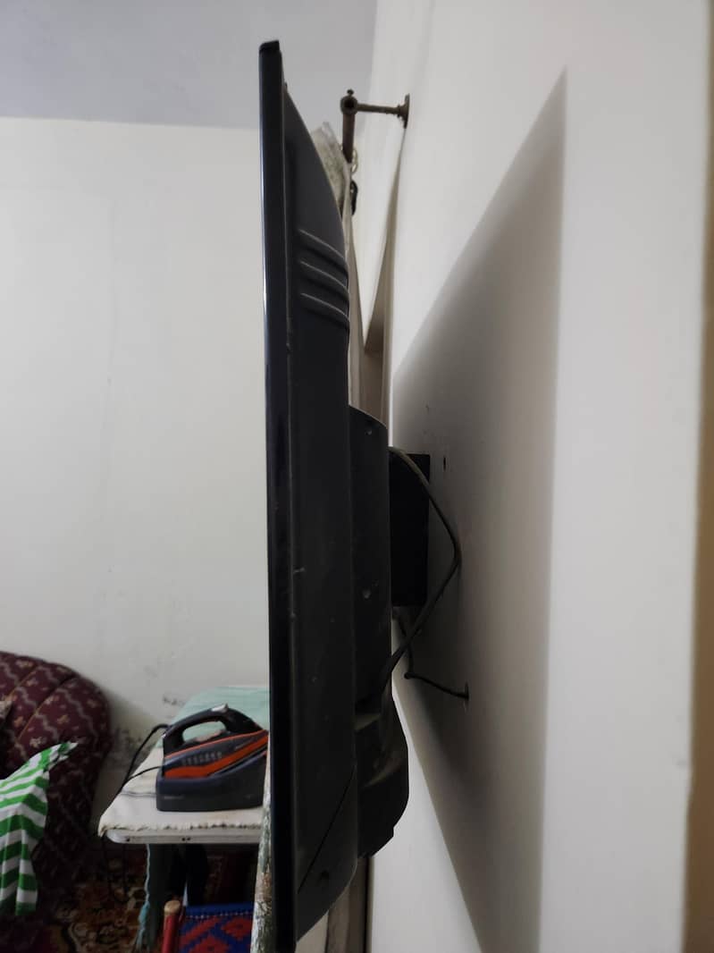 TCL LED cable 3
