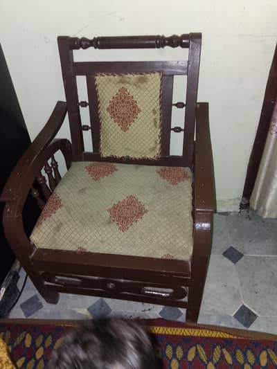 sofa set available for sale