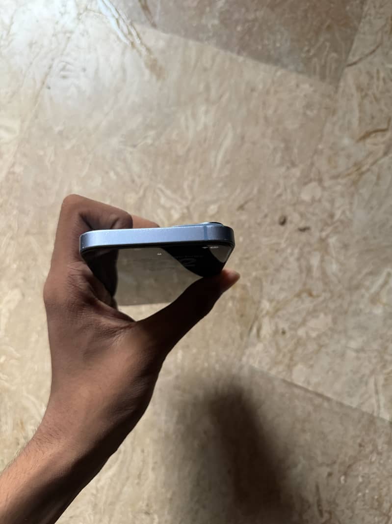 Apple iPhone 14 3