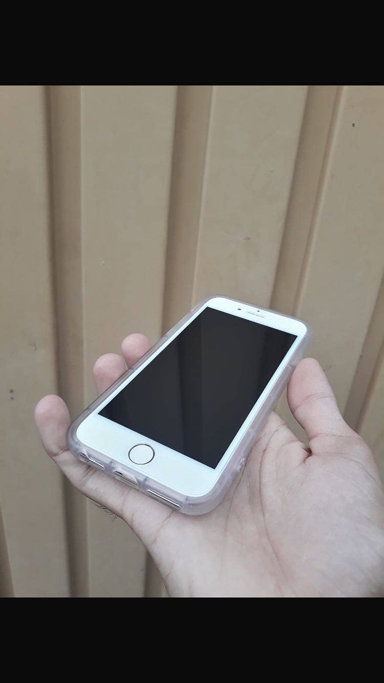 Apple iPhone 8 1