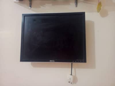 Led with Speakers and key board Good condition