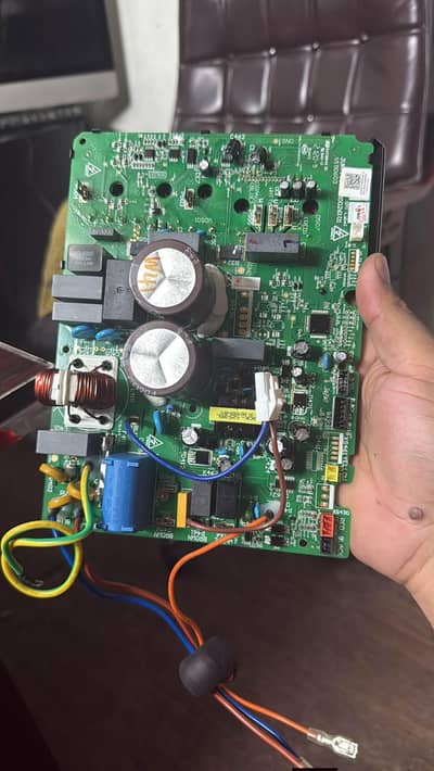 Specialized in DC Inverter AC kit ریپئرنگ لیب