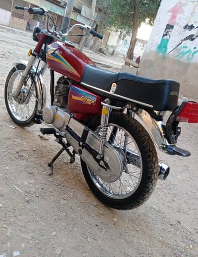 Honda 125 cc bike urgent for sale 03294565513
