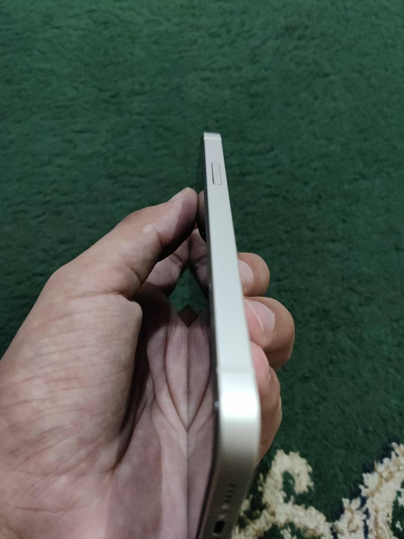 Apple iPhone 12 9