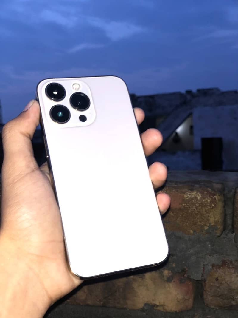 Apple iPhone 13 Pro 4