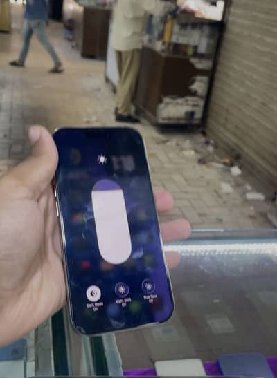 Apple iPhone 16 Pro