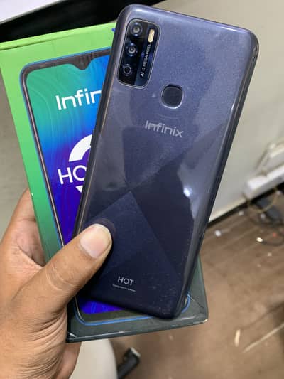 Infinix hot 9 play 64GB complete box official pta approved 03195212208