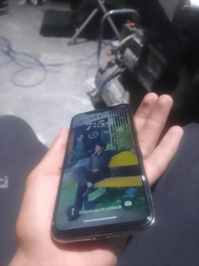 Apple iPhone X 1