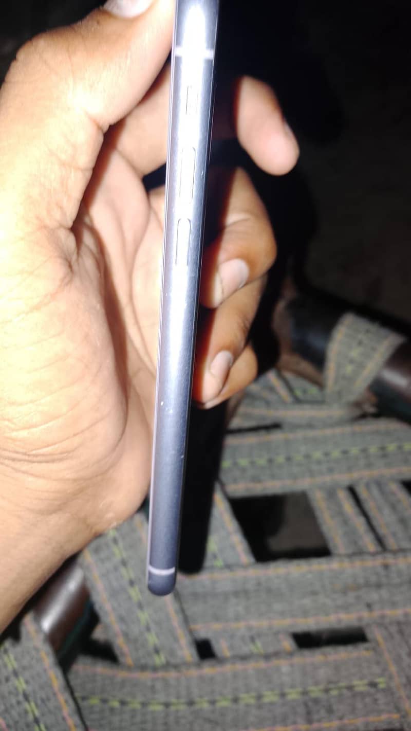 Apple iPhone 11 1