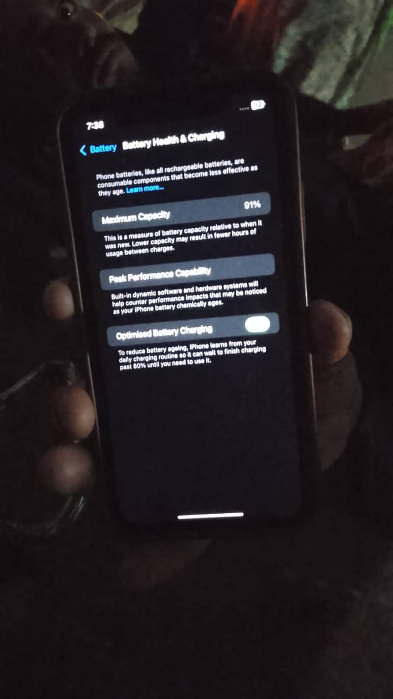Apple iPhone 11 4