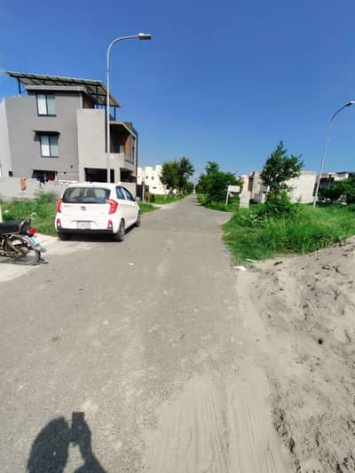 Barki Hadiyara Agriculture Land Best Full Farm House Housing Society On Main Road