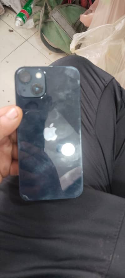Apple iPhone 13