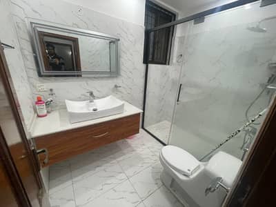 Cantt One Bedroom Fully Furnished Flat VIP Location Best For Couple