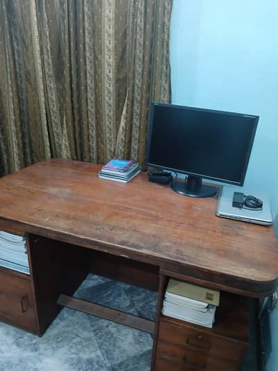 Wooden Table For Office And House Use.