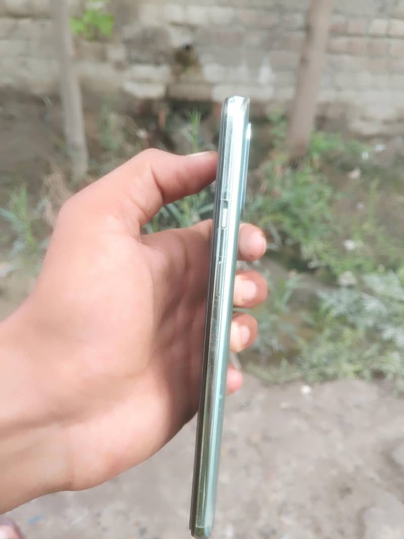 One Plus 8T 4