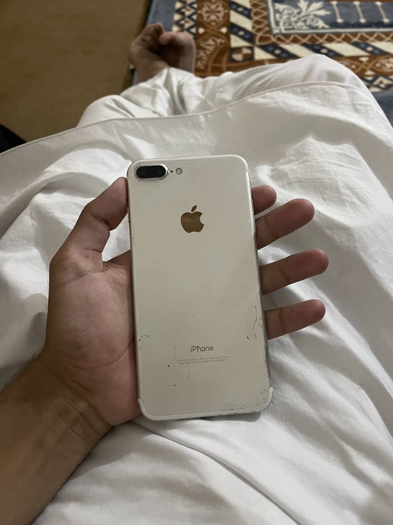 Apple iPhone 7 Plus 9