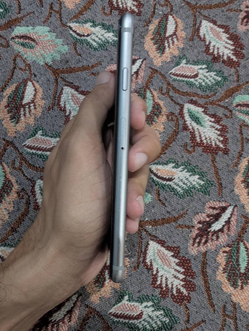 Apple iPhone 6 1