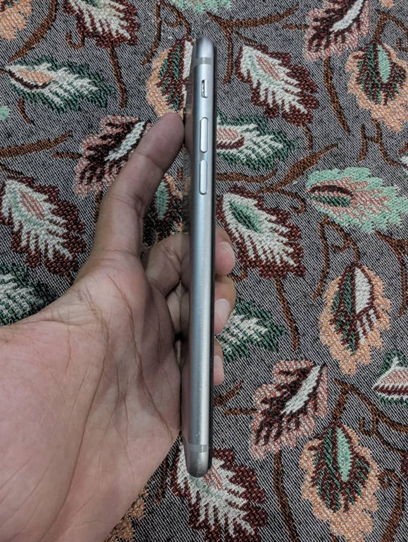 Apple iPhone 6 2