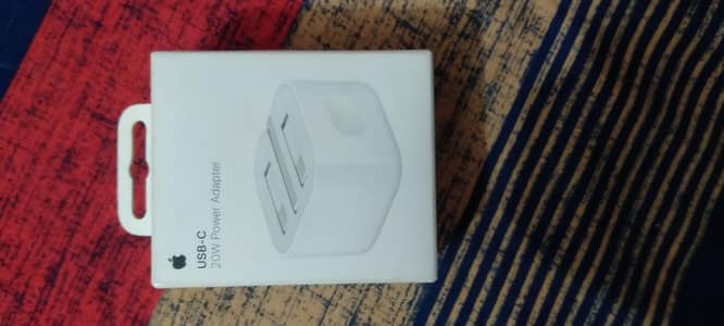 APPLE USB-C ADAPTER