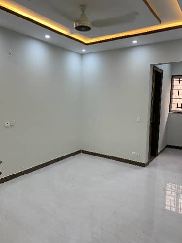 Apartment Available For Rent