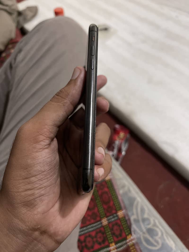 Apple iPhone X 2